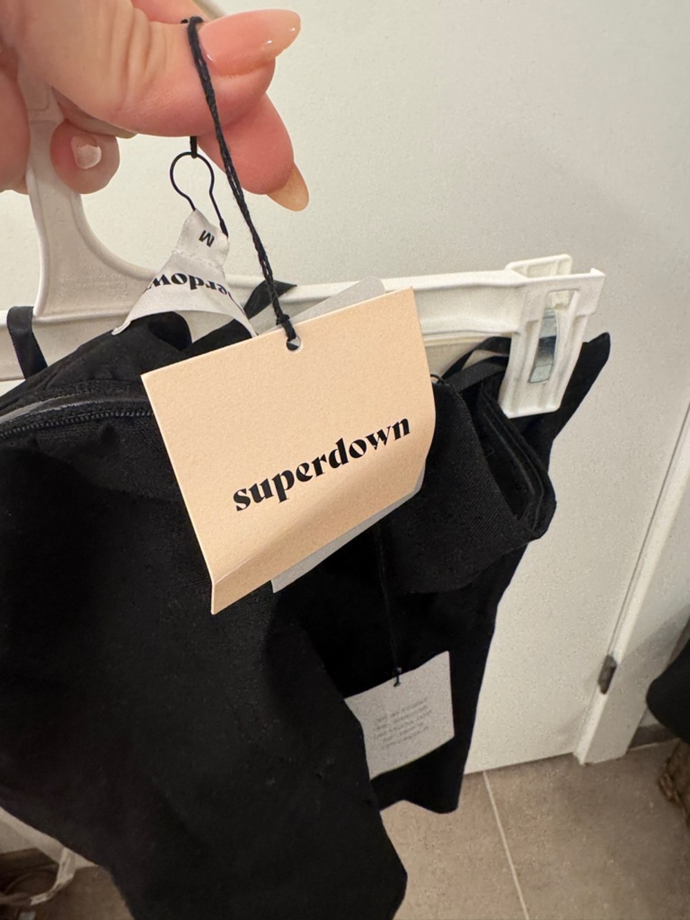 Revolve superdown Black Strapless Bandeau Top with White Trim size medium - Picture 4 of 5